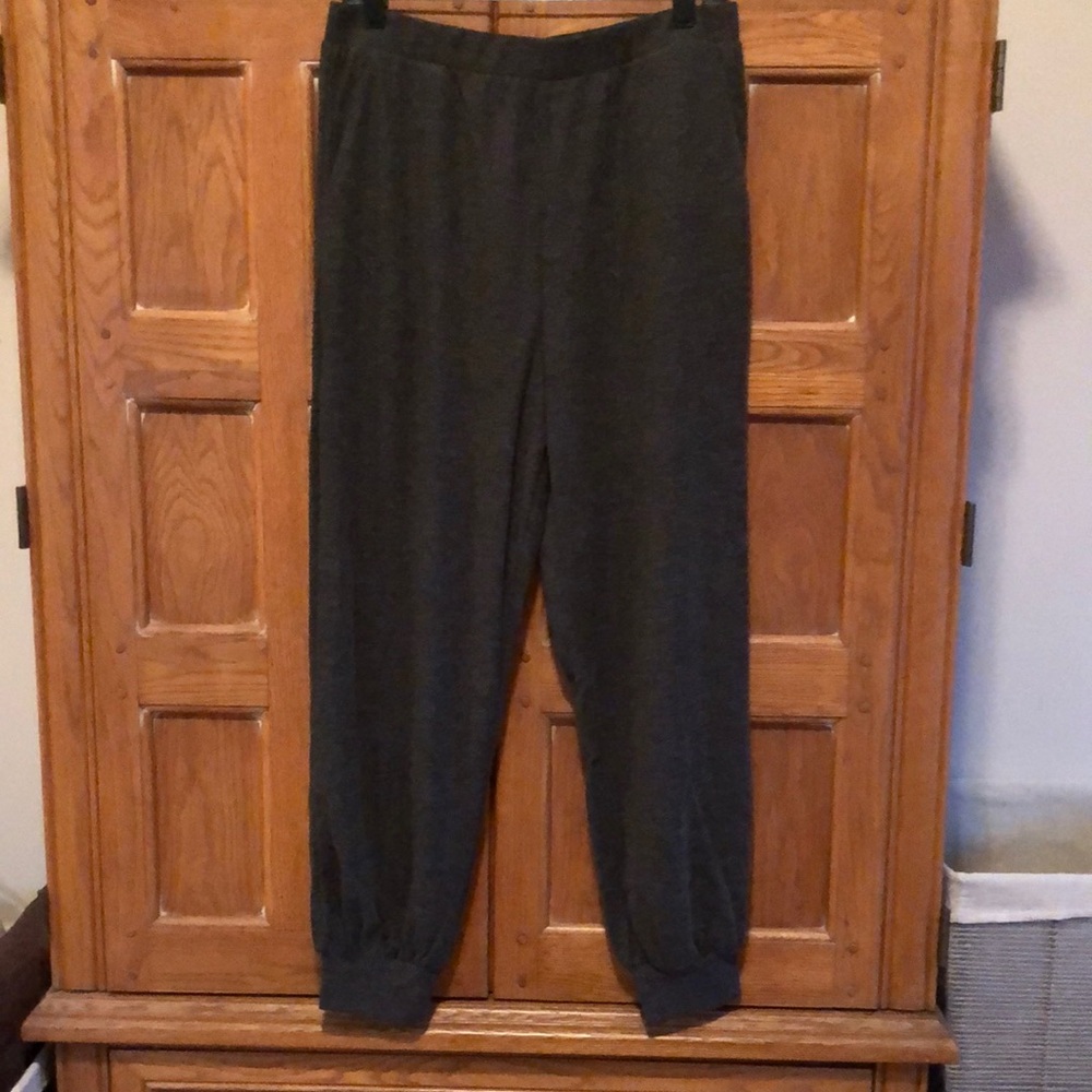 New Lumiere Charcoal Joggers Size L